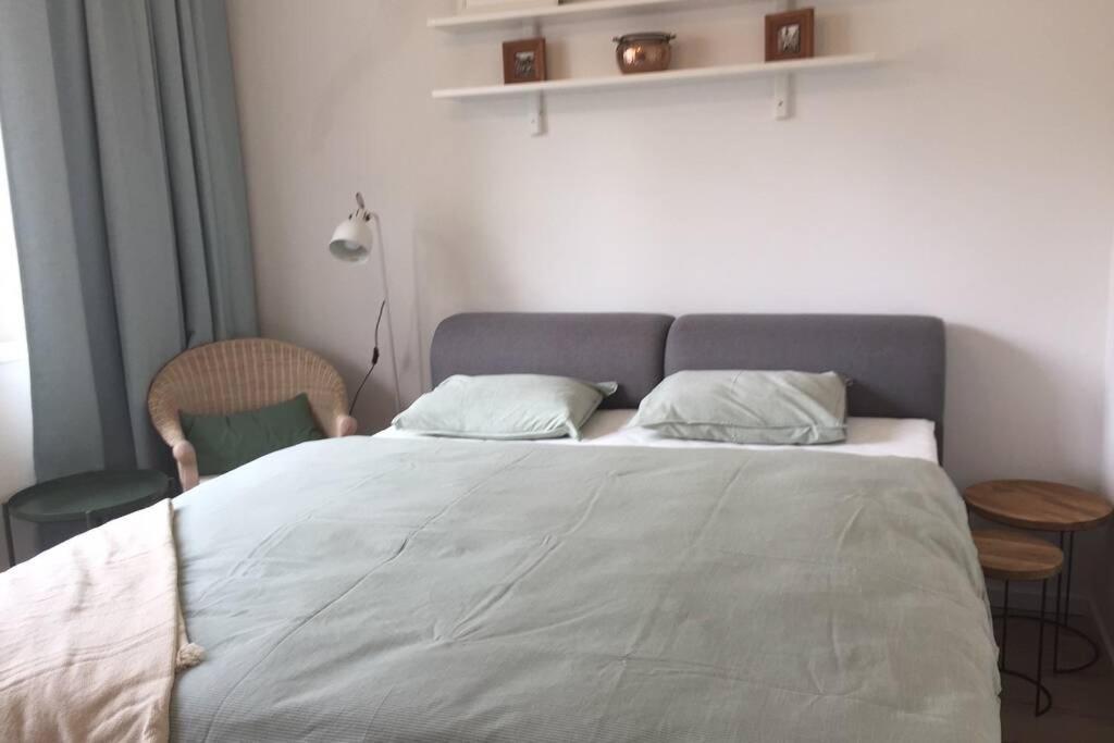 A Cosy Studio In The City Centre Братислава Екстериор снимка